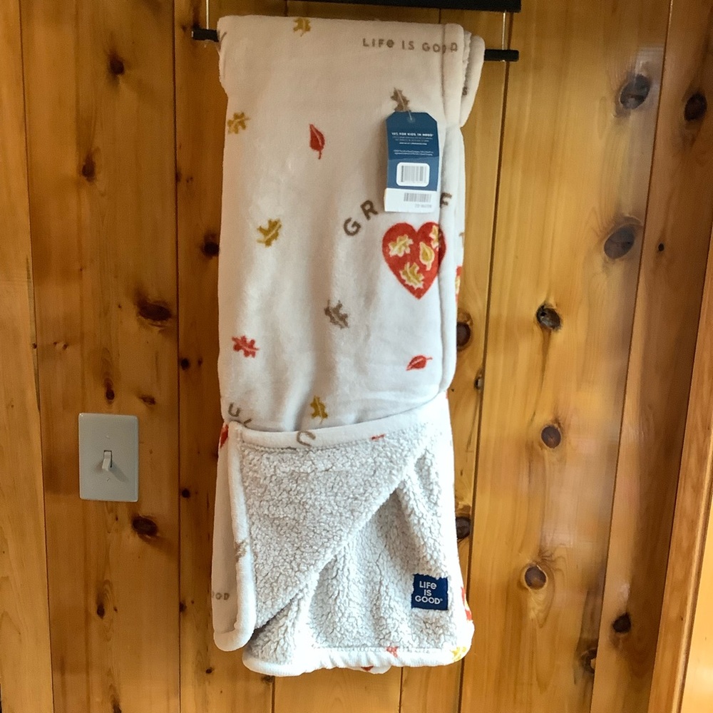 Life Is Good Fall Grateful Sherpa Lining Throw